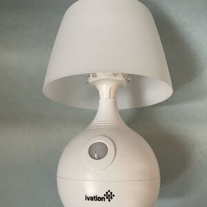 EUC Ivation | 12-LED Battery Operated | Motion Sensing Table Lamp